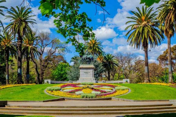 Essential spring walks in Melbourne